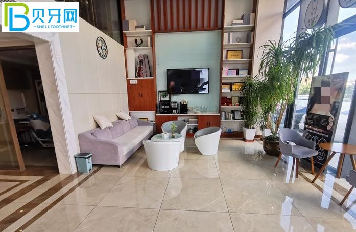 威海越雅口腔收費(fèi)標(biāo)準(zhǔn)價(jià)格表貴嗎